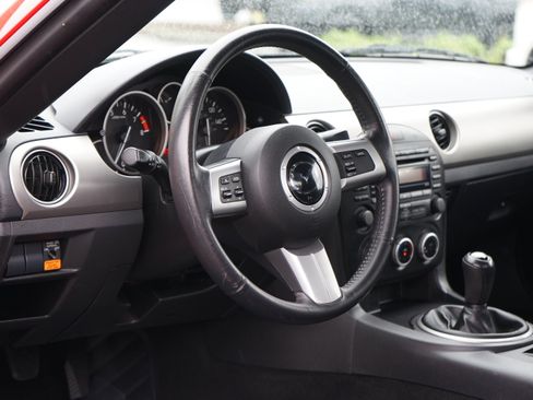 Used 2011 MAZDA MX-5 Miata Touring w/ Suspension Pkg RWD image 12