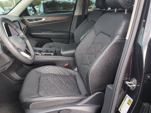 Used 2024 Volkswagen Atlas SE FWD image 9