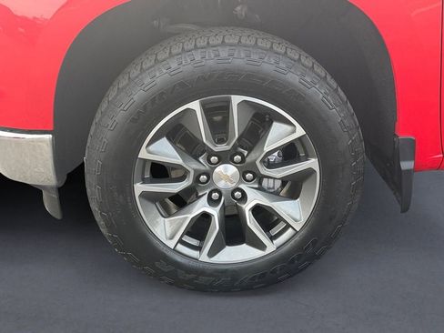 Used 2023 Chevrolet Silverado 1500 LT AWD/4WD image 9