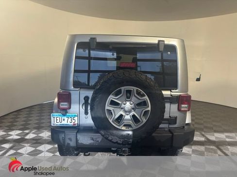 Used 2017 Jeep Wrangler Unlimited Rubicon w/ Dual Top Group AWD/4WD image 5