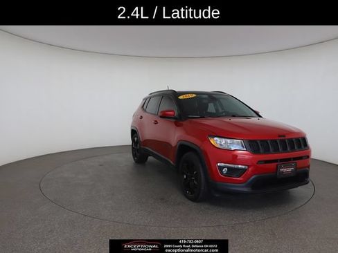 Used 2019 Jeep Compass Latitude FWD image 29