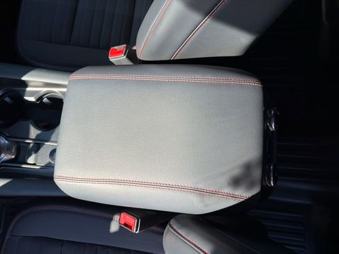 Used 2025 Ford Explorer ST-Line w/ Premium Package image 26