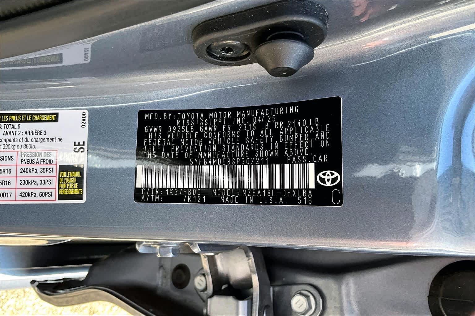 Used 2025 Toyota Corolla LE FWD image 30