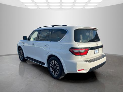 Used 2022 Nissan Armada SL w/ Midnight Edition Package image 6