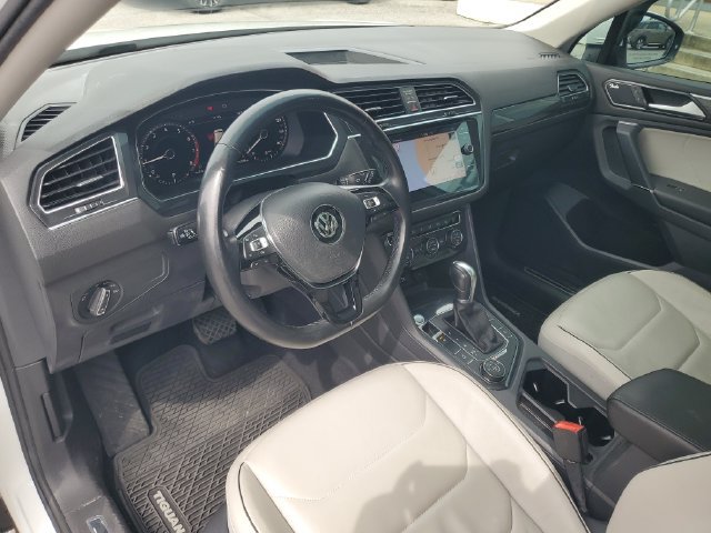 Used 2018 Volkswagen Tiguan SEL Premium AWD/4WD image 24