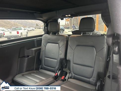 Used 2024 Ford Bronco Badlands image 12