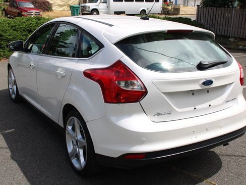 Used 2013 Ford Focus Titanium w/ Titanium Handling Pkg FWD image 4