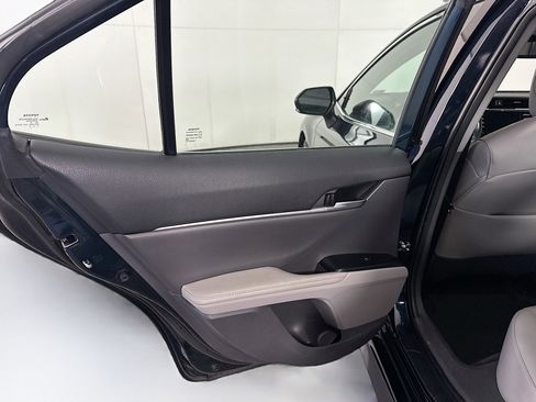 Used 2020 Toyota Camry XSE w/ Navigation Package FWD image 27