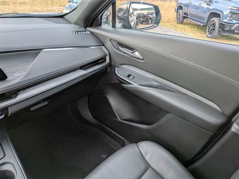 Certified 2025 Cadillac XT4 Premium Luxury image 20