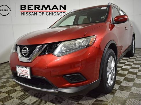 Used 2015 Nissan Rogue SV image 1