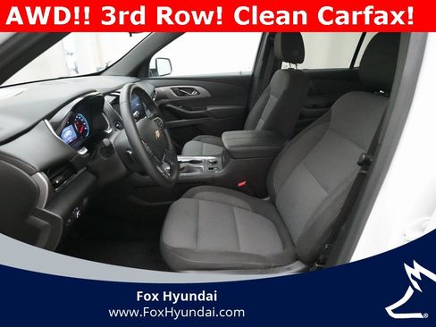 Used 2023 Chevrolet Traverse LT image 7