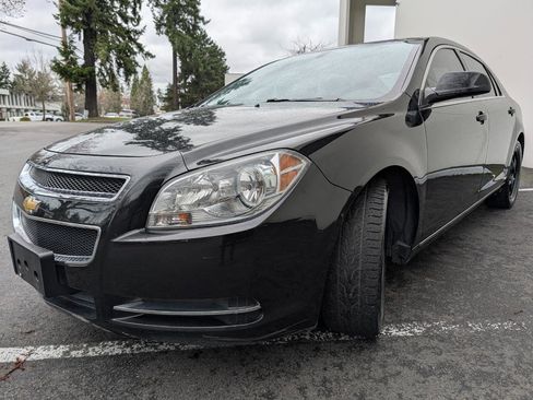 Used 2010 Chevrolet Malibu LT w/ Power Convenience Package image 3