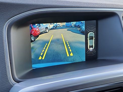 Used 2017 Volvo S60 T5 Inscription image 20