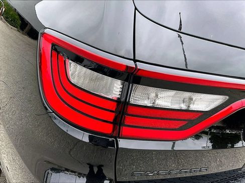 Used 2017 Dodge Durango R/T w/ Blacktop Package RWD image 23