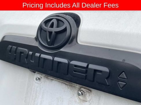 Used 2023 Toyota 4Runner TRD Off-Road Premium w/ Moonroof Package AWD/4WD image 9