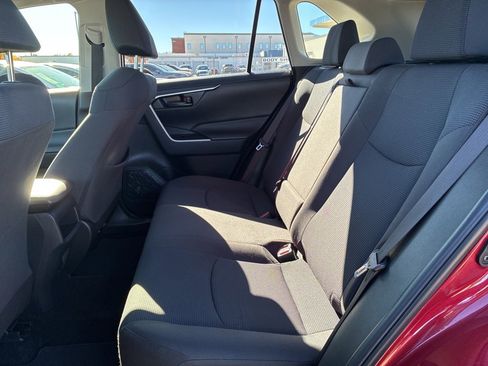 Used 2019 Toyota RAV4 LE image 11