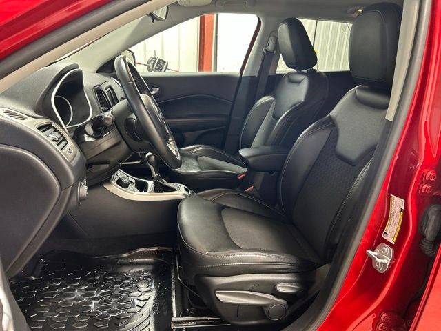 Used 2018 Jeep Compass Latitude AWD/4WD image 13