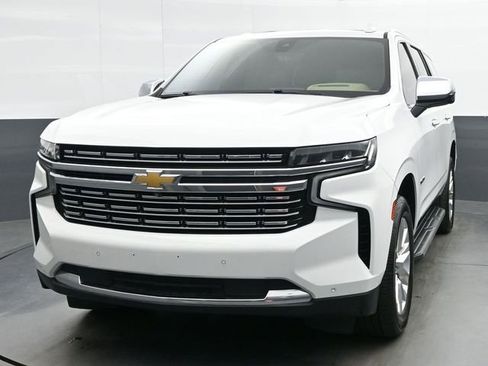 Used 2021 Chevrolet Tahoe Premier w/ Premium Package AWD/4WD image 3