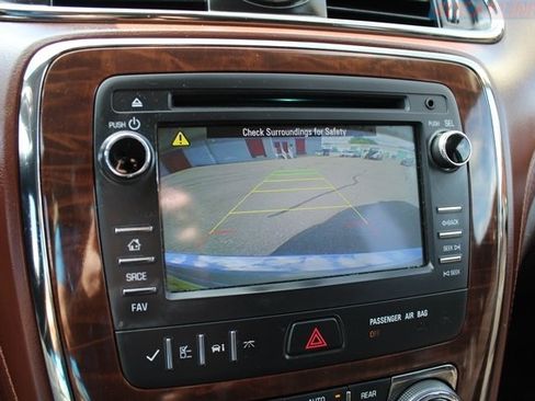 Used 2014 Buick Enclave Leather w/ Trailering Provision Package FWD image 11