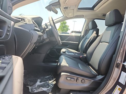New 2026 Honda Odyssey EX-L image 10