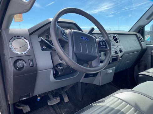 Used 2011 Ford F350 XLT w/ XLT Premium Pkg image 3