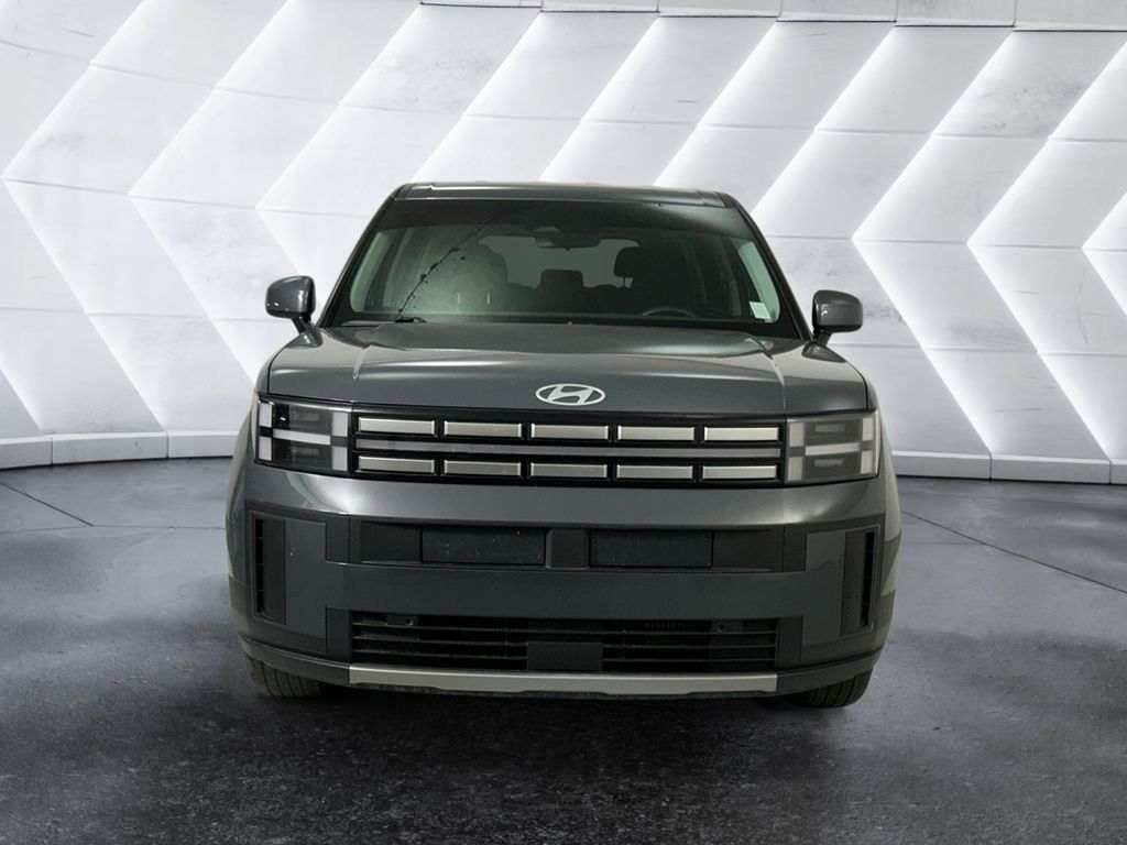 Used 2025 Hyundai Santa Fe SE FWD image 2