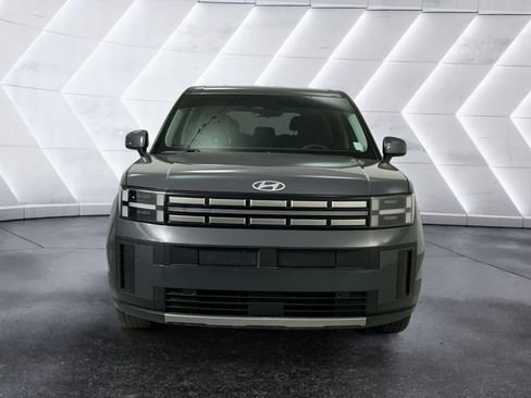 Used 2025 Hyundai Santa Fe SE FWD image 2