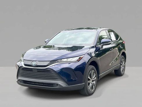 Used 2021 Toyota Venza LE AWD/4WD image 4