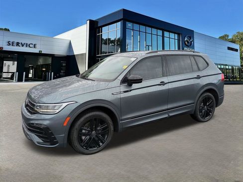 Used 2022 Volkswagen Tiguan SE R-Line image 8