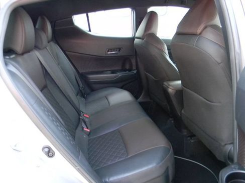 Used 2019 Toyota C-HR Limited FWD image 20
