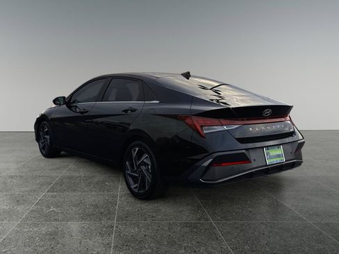 Used 2024 Hyundai Elantra Limited image 5