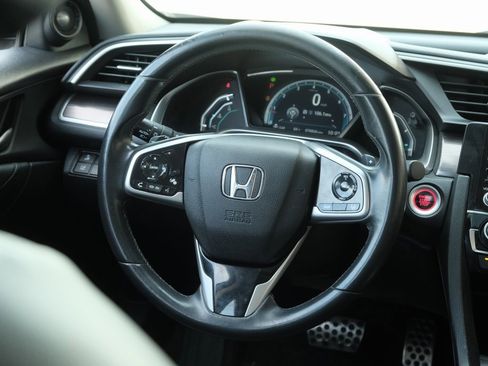 Used 2020 Honda Civic Touring image 11