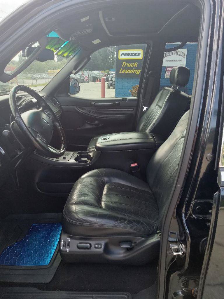 Used 2002 Lincoln Blackwood RWD image 7