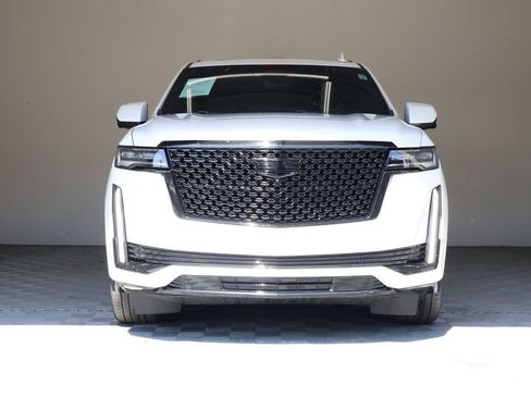 Used 2022 Cadillac Escalade ESV Premium Luxury w/ Performance Package AWD/4WD image 4