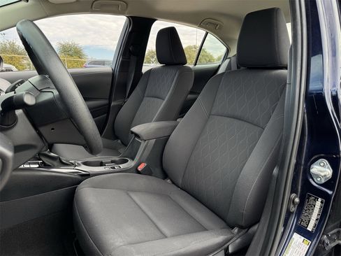 Used 2024 Toyota Corolla LE image 28