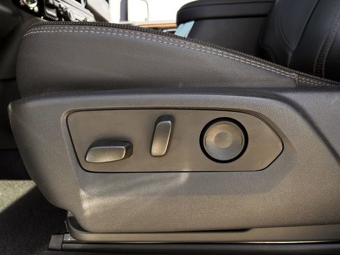 Used 2024 Chevrolet Silverado 2500 High Country w/ High Country Premium Package image 30