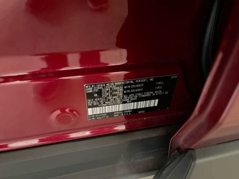 Certified 2024 Toyota RAV4 XLE image 28