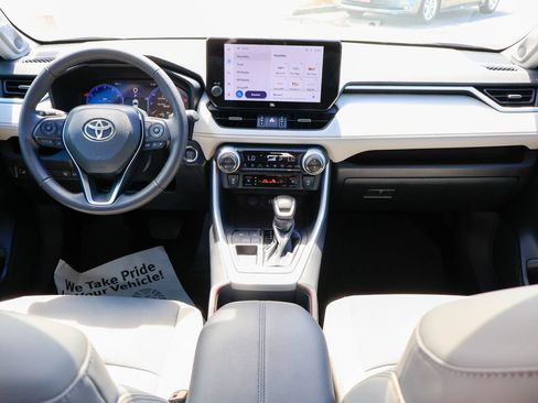Used 2025 Toyota RAV4 Limited FWD image 8