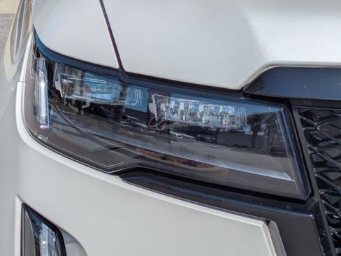 Certified 2022 Cadillac Escalade Sport w/ Touring Package image 10