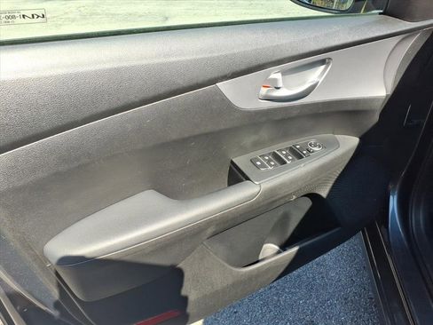 Used 2023 Kia Forte LXS image 14