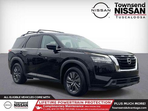 Certified 2022 Nissan Pathfinder SV w/ SV Premium Package image 1
