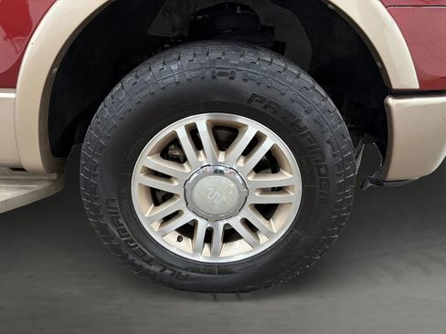 Used 2014 Ford F150 King Ranch w/ King Ranch Luxury Package image 18