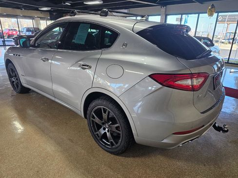 Used 2018 Maserati Levante GranLusso image 5