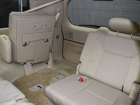 Used 2017 Lexus LX 570 4WD image 17