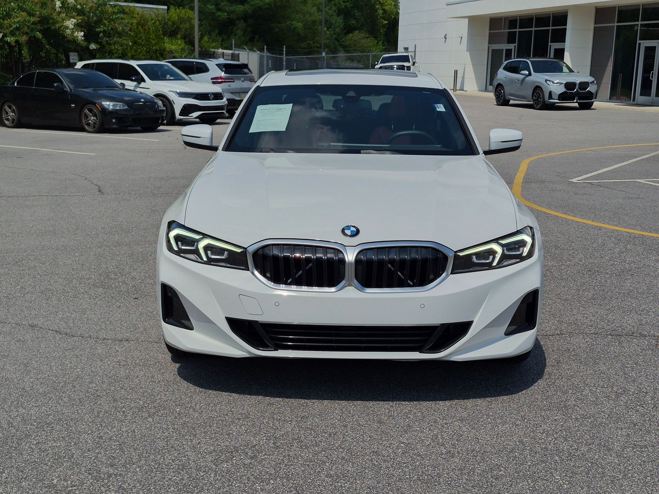 Used 2025 BMW 330i Sedan w/ M Sport Package RWD image 8