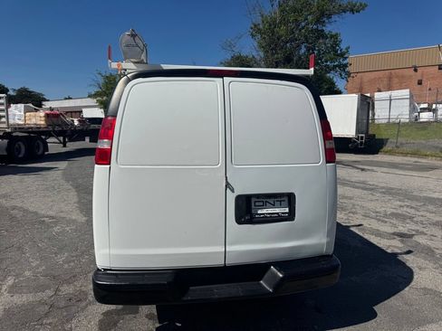 Used 2018 GMC Savana 2500 w/ Driver Convenience Package RWD image 4