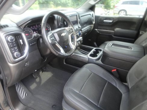 Used 2021 Chevrolet Silverado 1500 LTZ w/ LTZ Premium Package AWD/4WD image 8