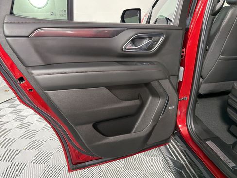 Used 2024 Chevrolet Tahoe RST w/ Luxury Package RWD image 24
