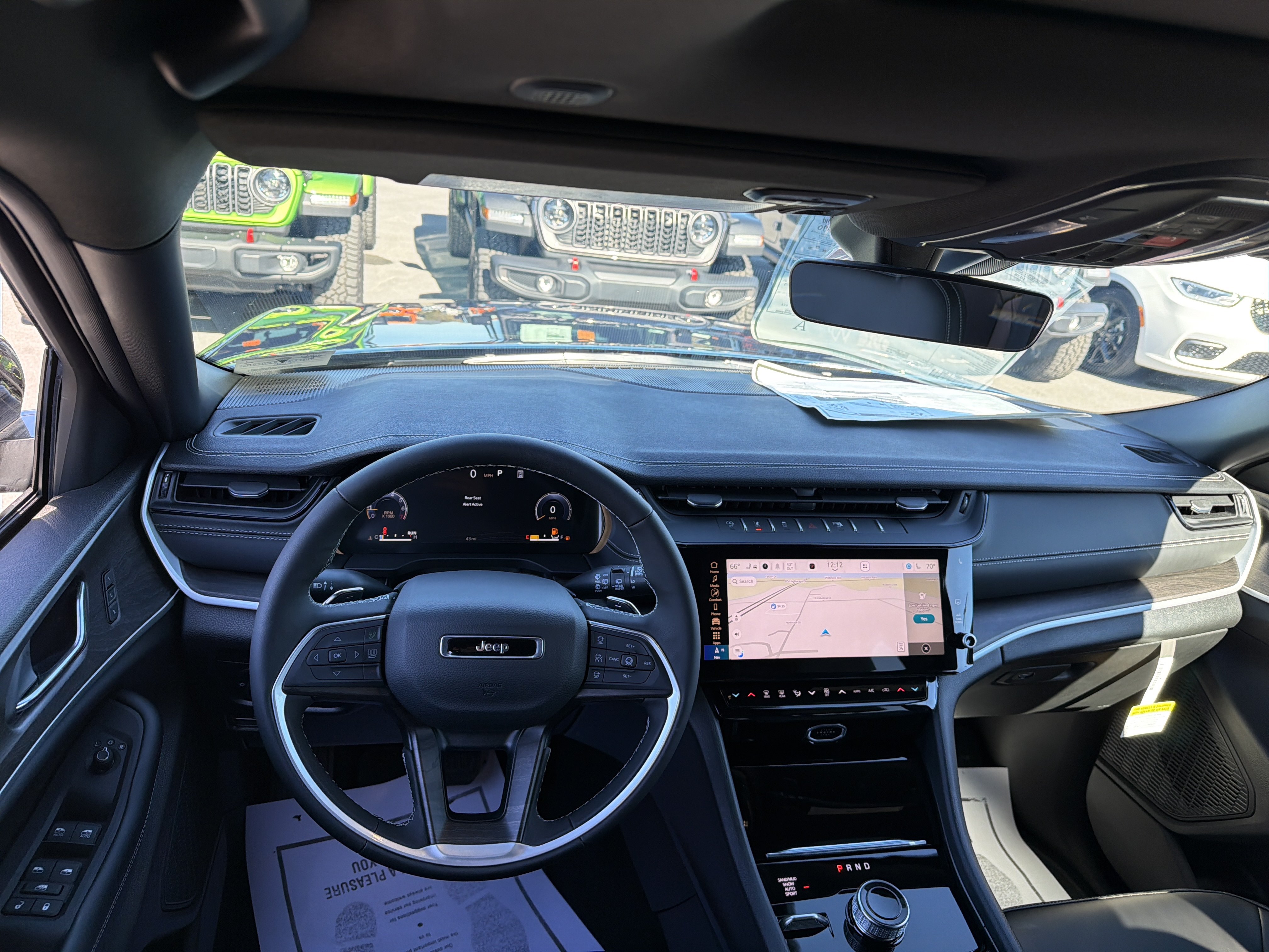 New 2027 Jeep Grand Cherokee Limited AWD/4WD image 15