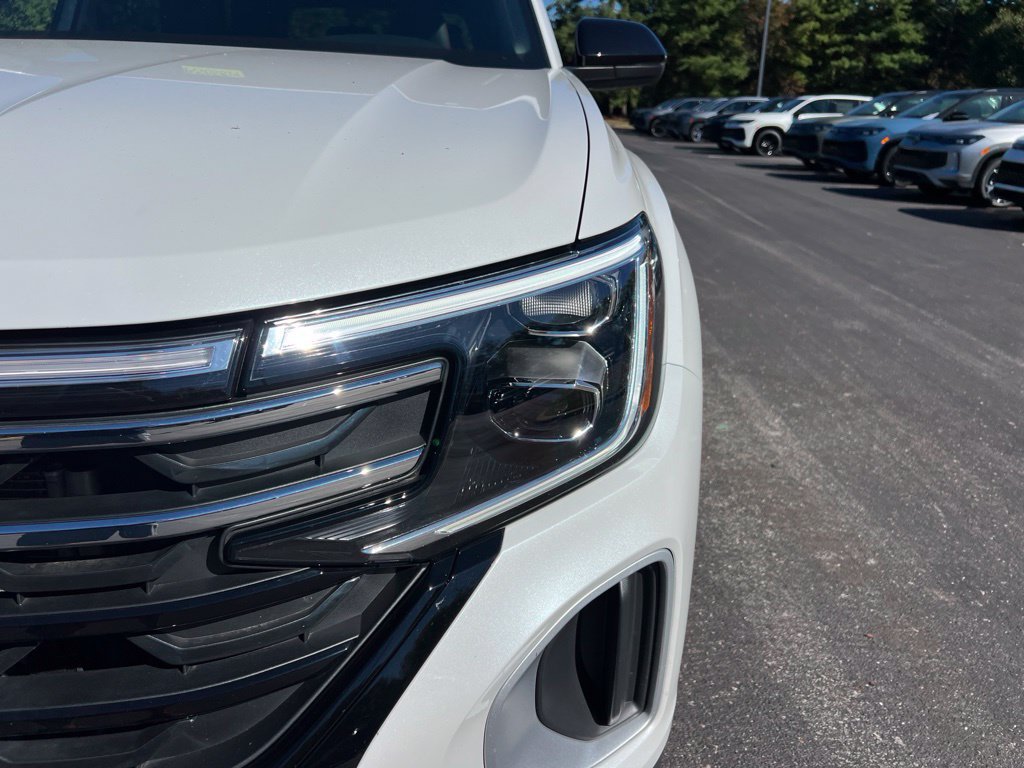Used 2026 Volkswagen Atlas Peak Edition AWD/4WD image 10